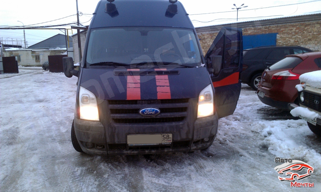  Ford Transit.      .